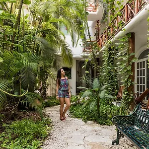 Apartahotel Selva Y Mar - 5th Ave Playa del Carmen